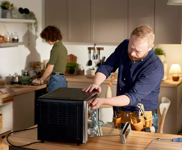 Top-Rated Oven Specialists: Your Certified Oven Repair Technician Crew in Malden, MA