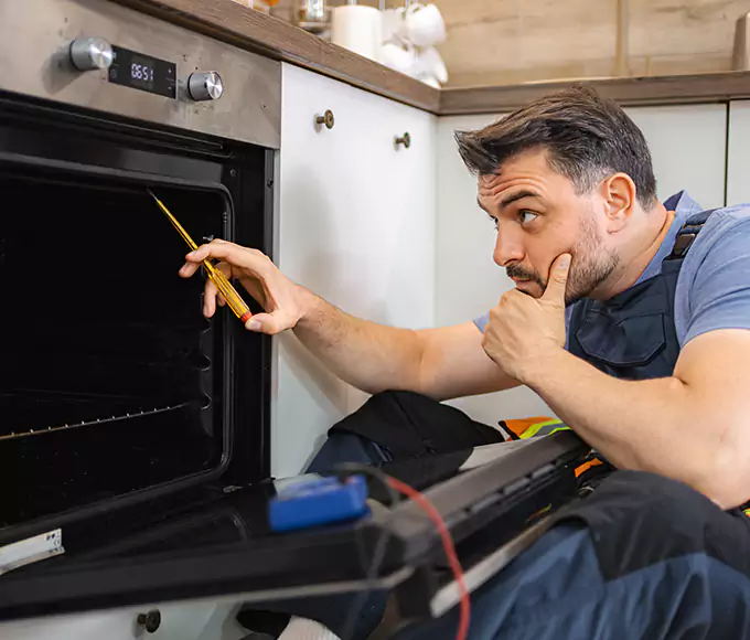 Why Malden Households Choose Appliance Repair Malden for Every Gas Oven Fix?